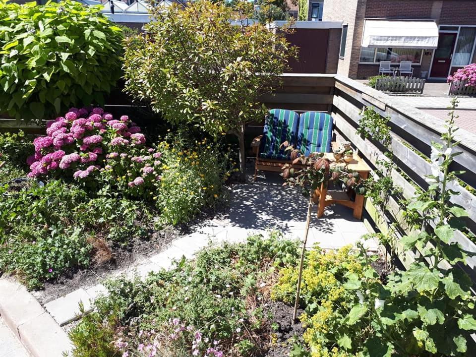 B&B De Blauwe Tulp Noord-Scharwoude Exterior photo